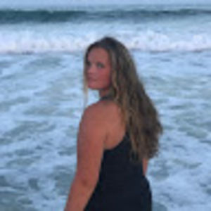 Meet your Posher, Michaela